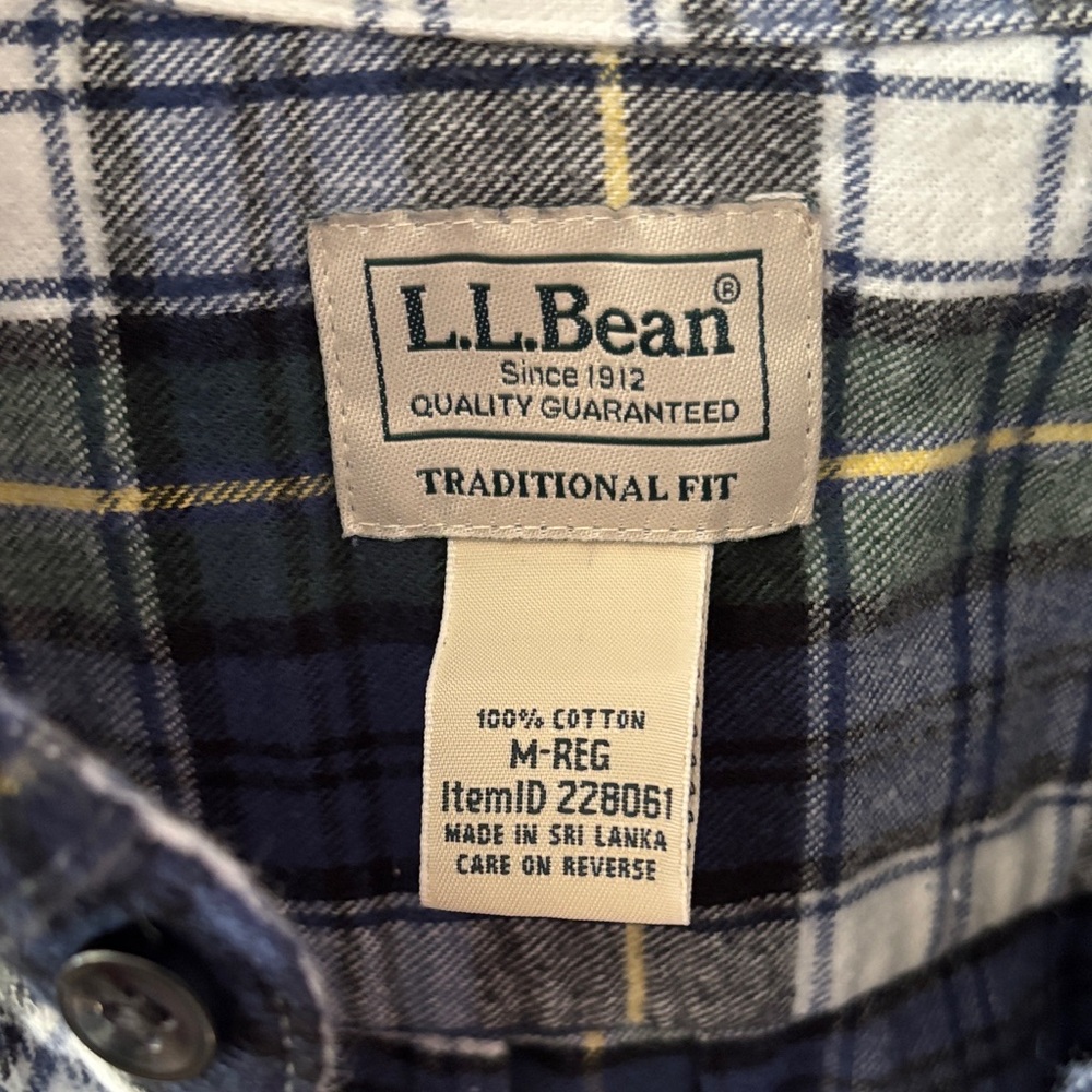 New L.L. Bean Men’s Navy, Green & White Plaid Button-Down Shirt Sz M Reg - Picture 2 of 7
